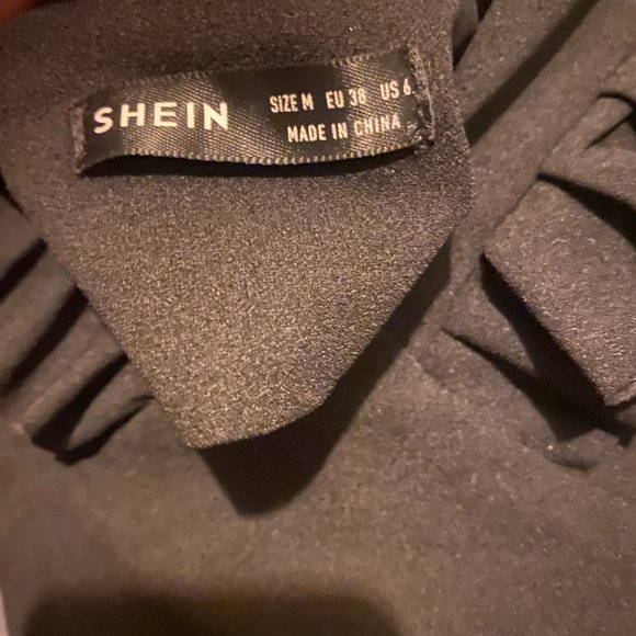 Black crop top - Picture 4 of 4